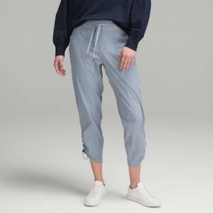 Lululemon Dance Studio Crop 25"